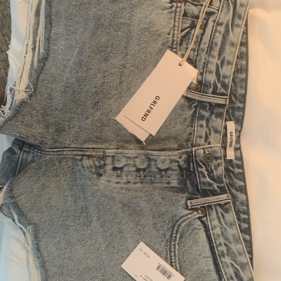 GRLFRND Helena Shorts - Picture 2 of 3